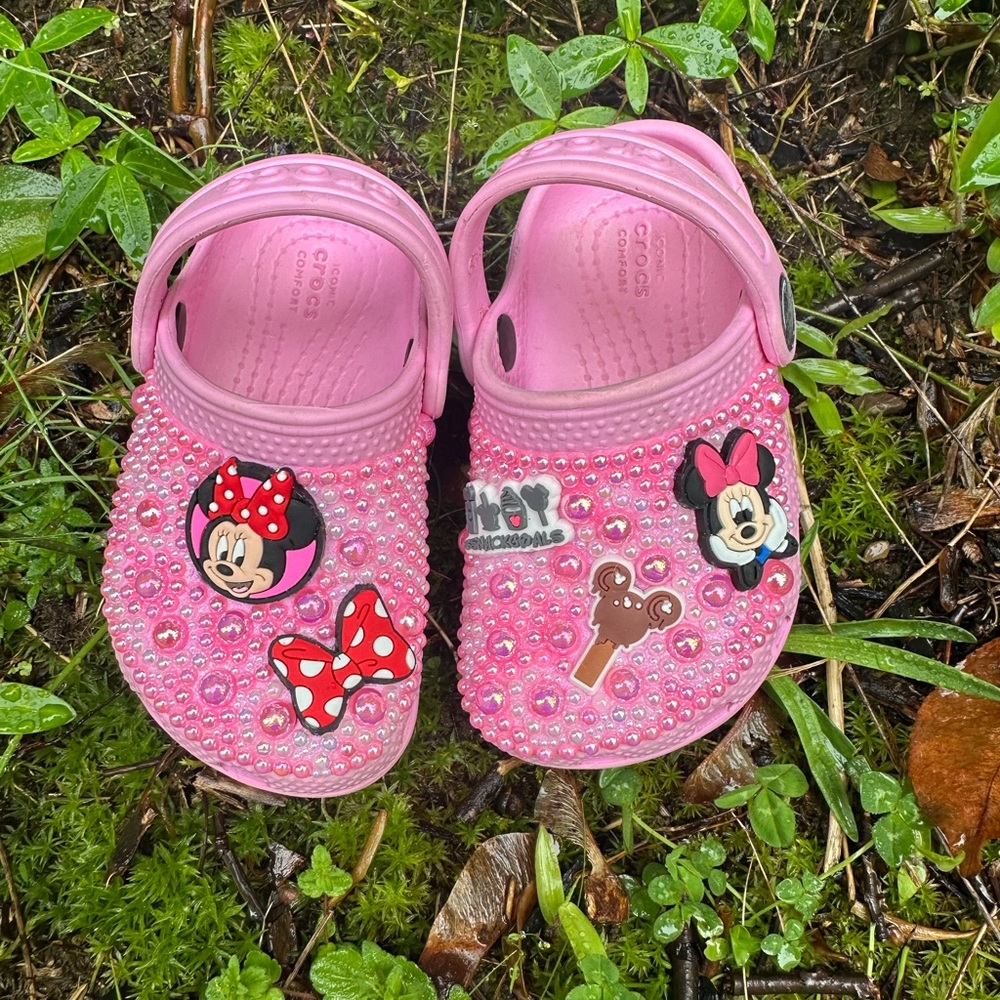 Minnie Mouse Custom Crocs